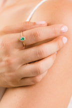Emerald flower ring