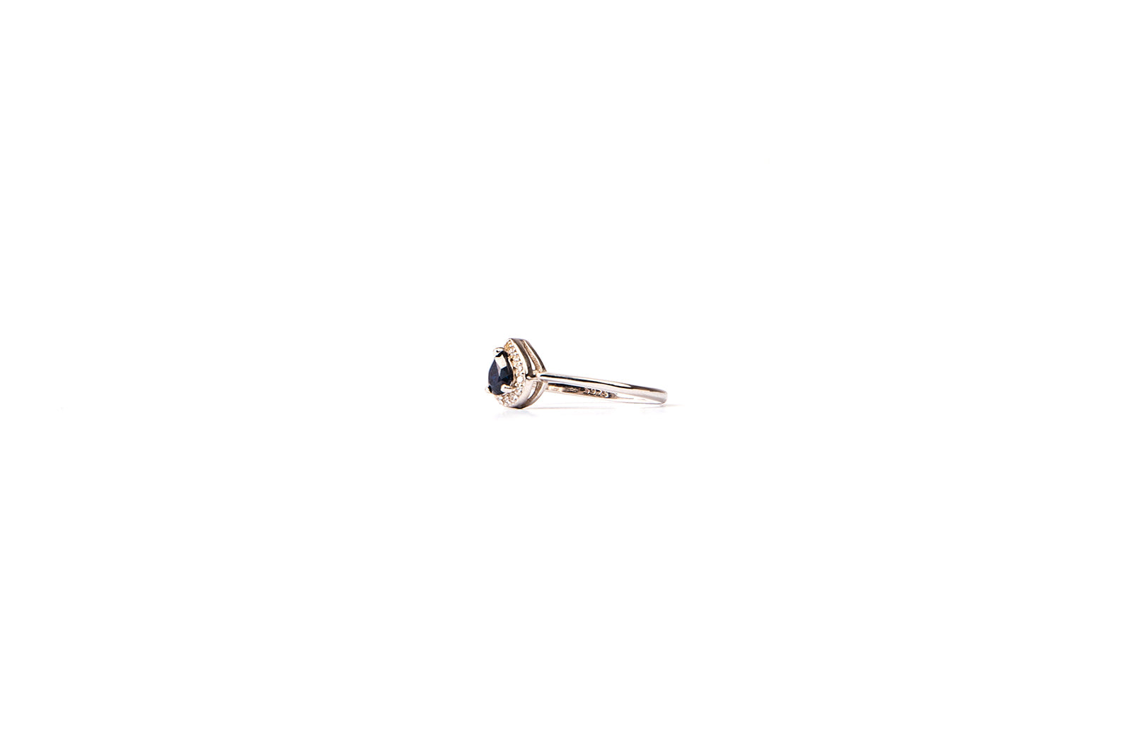 Anillo gota zafiro