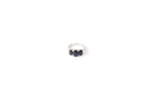 Anillo oval zafiro