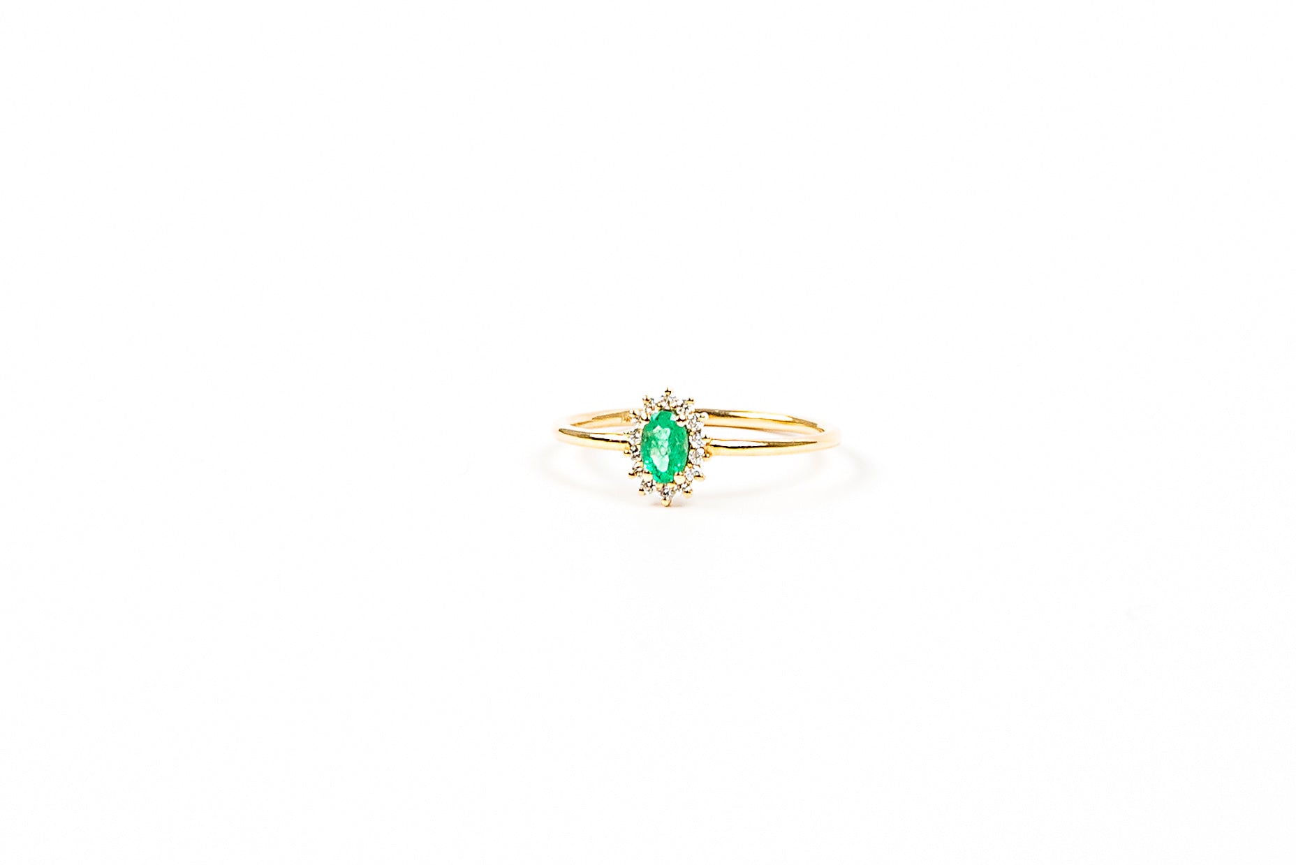 Emerald flower ring