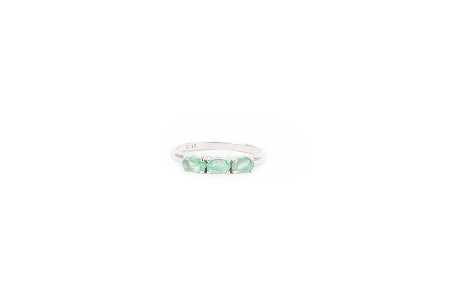 Anillo 3 piedras esmeralda