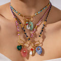 Collar lucky hand